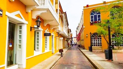 Making Memorable Moments in Cartagena's beautiful historic downtown