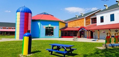 Exterior of the Vermont Teddy Bear Factory in Shelburne, Vermont