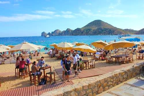 Making Memorable Moments at Medano Beach in Los Cabos