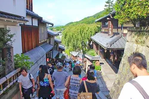 Sannen-zaka Steps and Ninen-zaka Steps in Kyoto