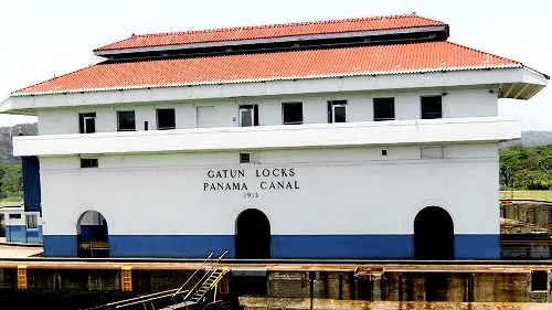 GATÚN LOCKS in Panama