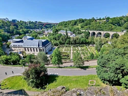 View from the Chemin de la Corniche on the valley in Luxembourg City