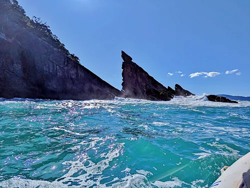 Cathedral Cove boat tour in New Zealand