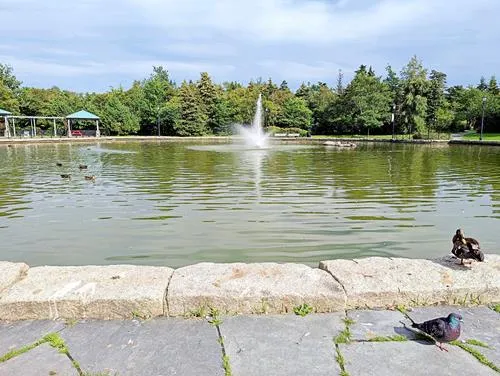 Fountain Pond in Bowring Park in Newfoundland 