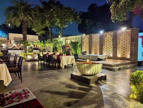 Dinner at the Courtyard by Marriott Agra in India