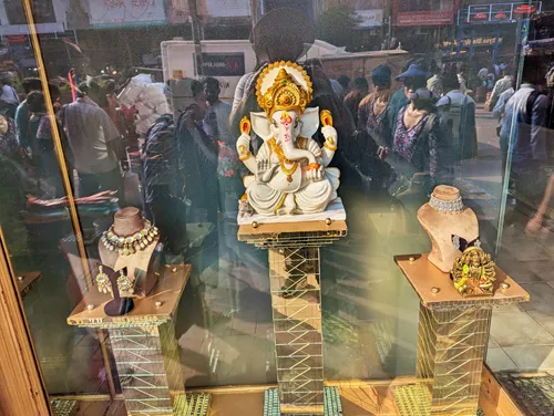 Dariba Kalan (The Silver Chowk) in Chandni Chowk in Delhi in India