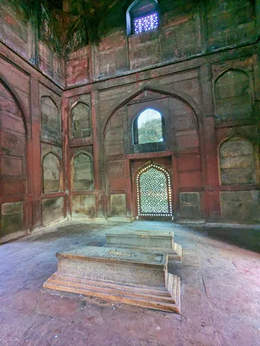 Barber's Tomb (Nai ka Gumbad) at Humayun’s Tomb in Delhi in India