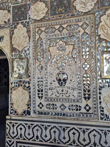 Diwan-i-Khas (Hall of Private Audience) in Amber Palace in Jaipur in India