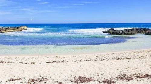 Playa La Media Luna in Isla Mujeres