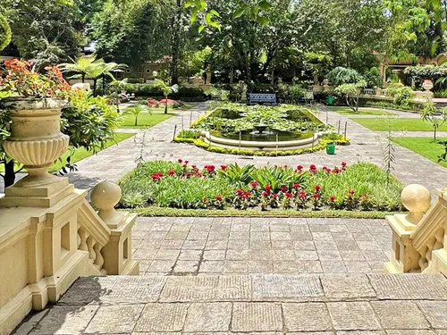 Garden of Dreams in Kathmandu