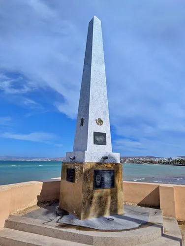Obelisco a los Niños Héroes: A Tribute to Bravery in La Paz, Mexico