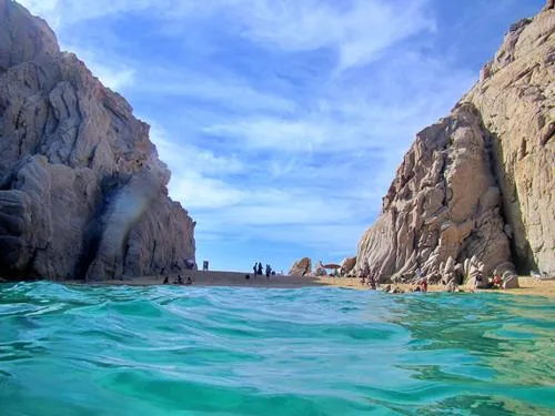 Lovers Beach (Playa de los Amantes) in Cabo San Lucas