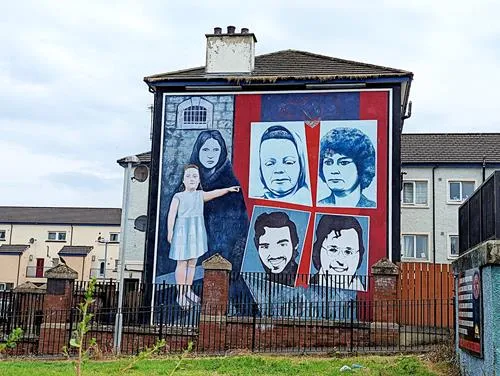 Mothers and sisters mural in Derry in Northern Ireland