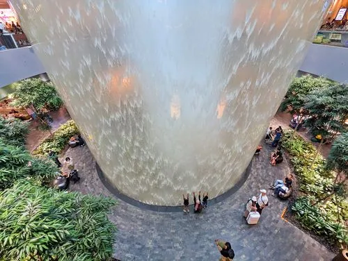 Changi Airport: Rain Vortex at Jewel in Singapore