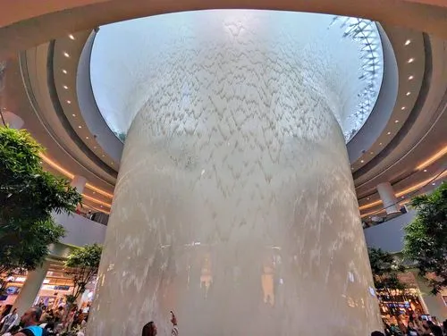 Changi Airport: Rain Vortex at Jewel in Singapore
