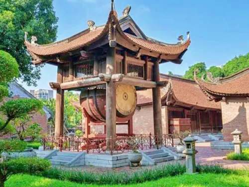 Temple of Literature: Hano in Hanoi in Vietnam