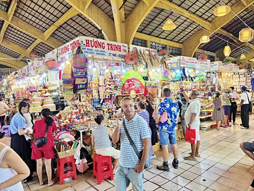 photo of people shopping inside Ben Thanh Market in Ho Chi Minh City, Vietnam