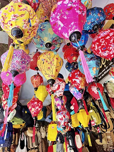 photo of many colorful Lanterns at the Hoi An Lantern Festival in Vietnam