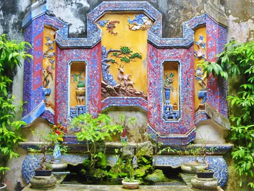 exhibits in the Museum of Trade Ceramics in Hoi An in Vietnam