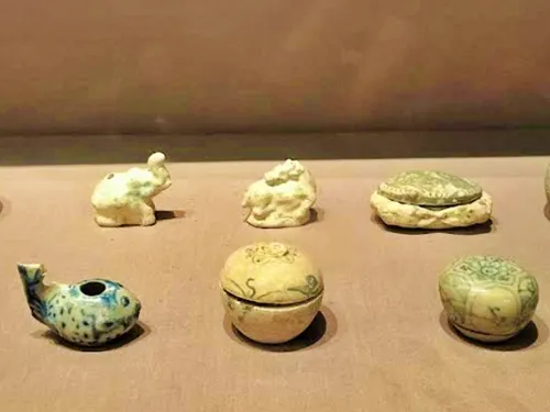 exhibits in the Museum of Trade Ceramics in Hoi An in Vietnam